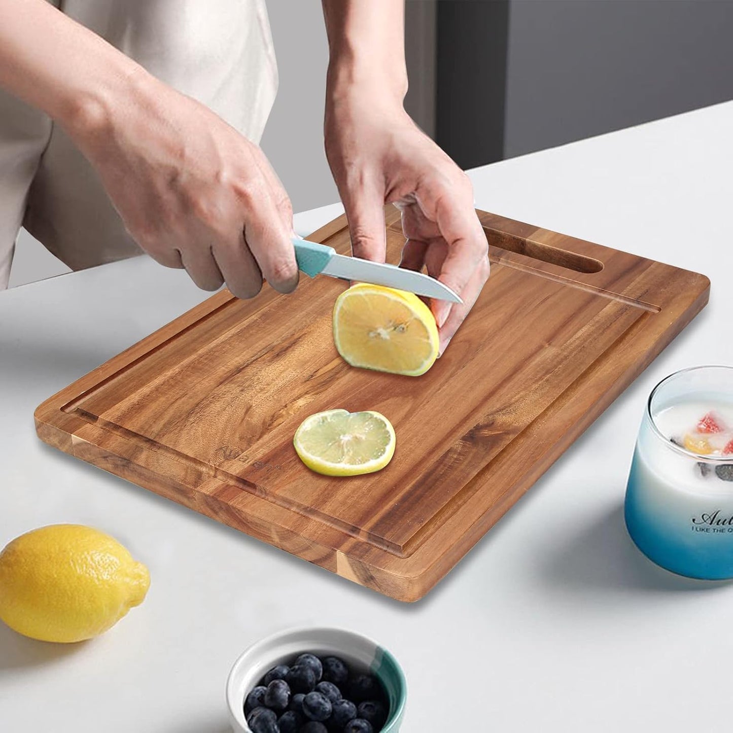 Handmade Acacia Wood Cutting Board with Handle Butcher Block Wooden Chopping Block Serving Board Fruit Charcuterie Board Meat Kitchen Cutting Boards Countertop